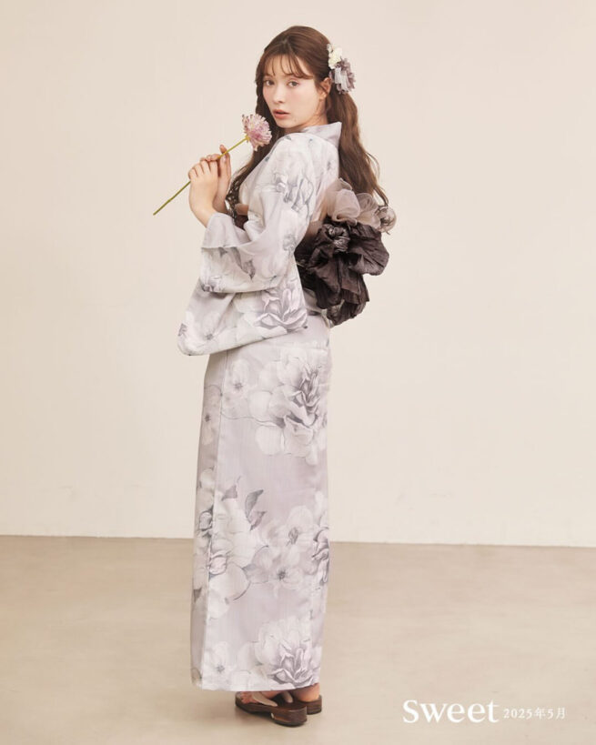 Hair&make-up 辻村友貴恵 / sweet 2025 June