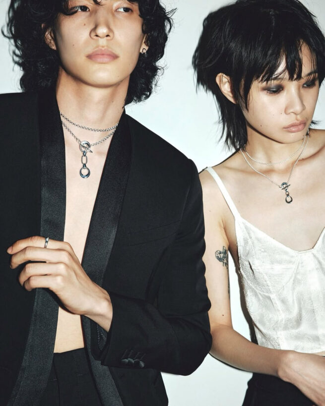 Stylist 讃井理絵子 Hair stylist 江守美保 / h’eres Holiday Collection