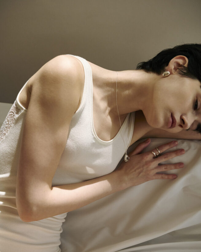 Stylist 讃井理絵子 / Gakh New Look