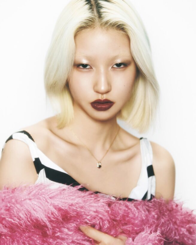 Photographer 柳原路世 / NYLON JAPAN 2025 DECEMBER