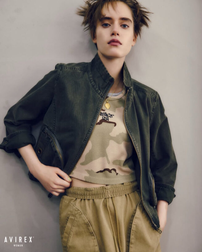AVIREX WOMAN SNS LOOK